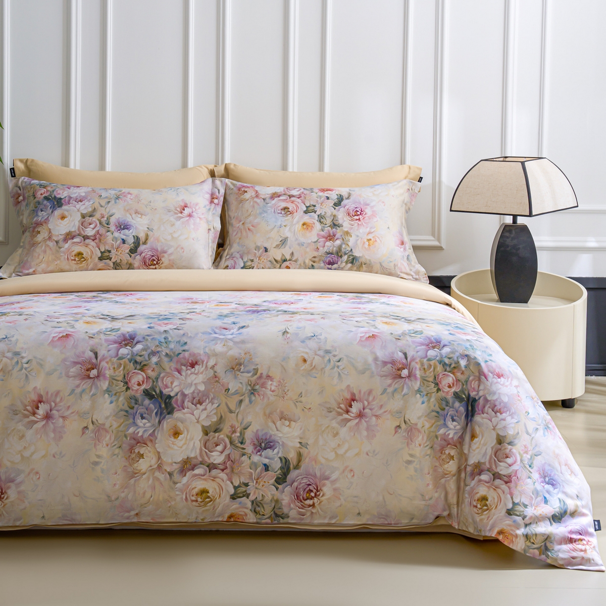 91家纺网 家纺一手货源 找家纺 洺兰家居 2025新款100支全棉新疆棉数码印花四件套长绒棉贴边床单床笠床上用品套件-专版（控价标准235加大255床笠245） 雨露花香