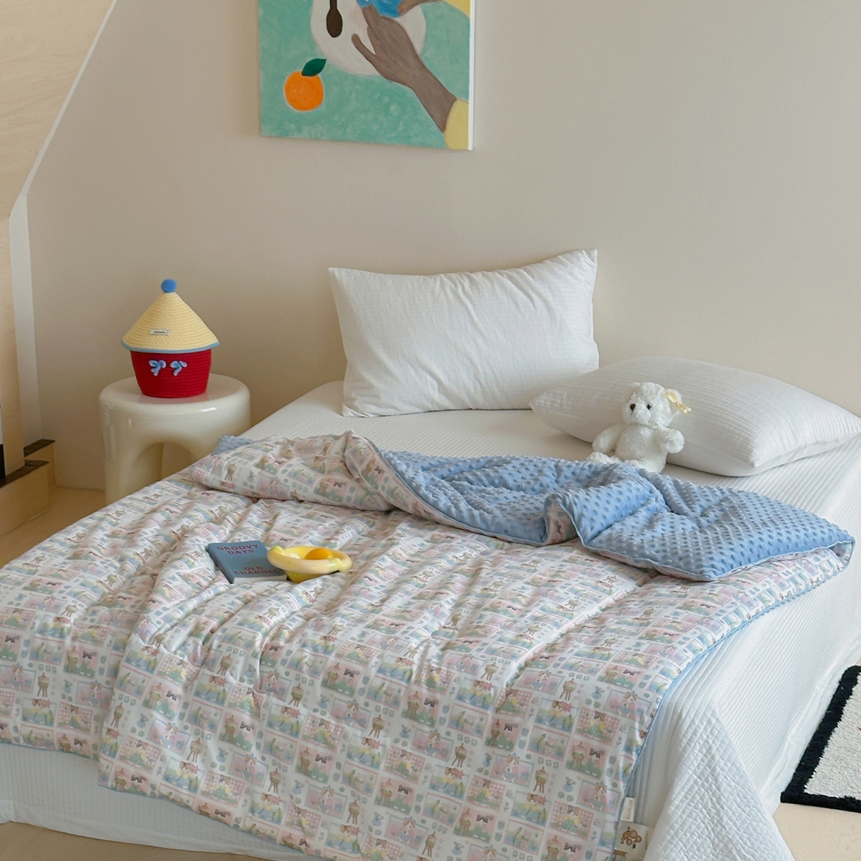 91家纺网 家纺一手货源 找家纺 月夏 2025新款全棉数码印花高克重豆豆被 猫猫小画家