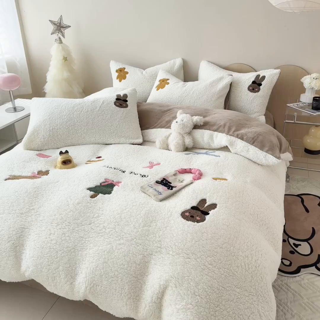 91家纺网 家纺一手货源 找家纺 懒猫家纺 2025新款羊羔绒刺绣四件套 奇妙兔
