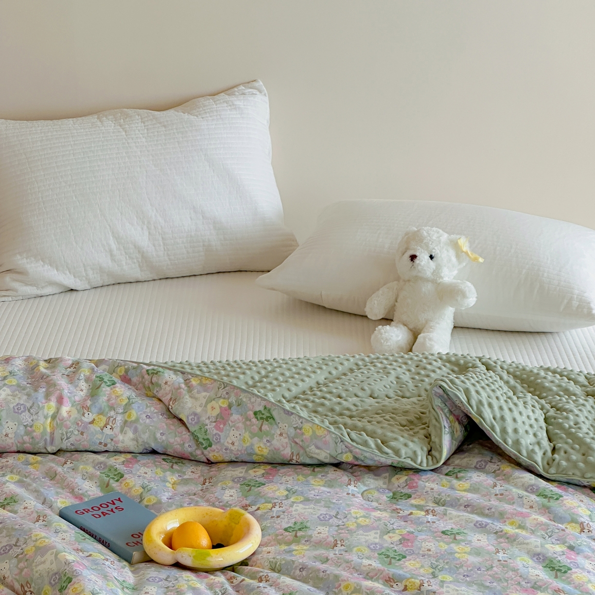 91家纺网 家纺一手货源 找家纺 月夏 2025新款全棉数码印花高克重豆豆被 油画小兔