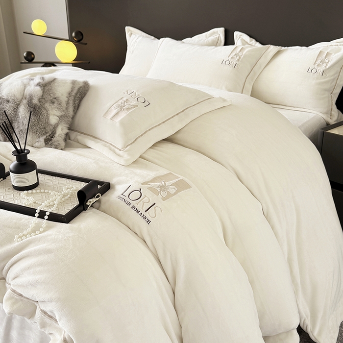 91家纺网 家纺一手货源 找家纺 （总）宅家居 2025新款230克全消光雕花绒轻奢风立体烂花牛奶绒提花加厚保暖四件套-苏蜜绒