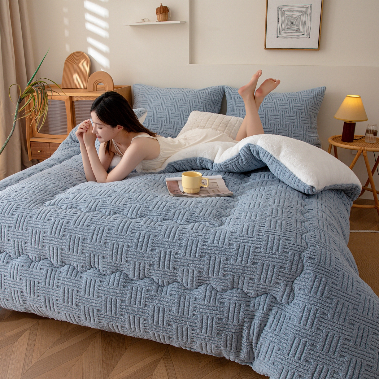 91家纺网 家纺一手货源 找家纺 牛魔王家居 2025新款加厚保暖羊羔绒冬被被子舒棉绒提花塔芙绒外贸跨境专供 暖冬系列-雾霾灰