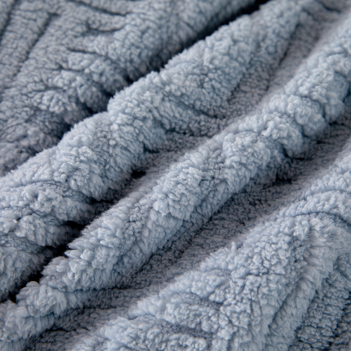 91家纺网 家纺一手货源 找家纺 牛魔王家居 2025新款加厚保暖羊羔绒冬被被子舒棉绒提花塔芙绒外贸跨境专供 暖冬系列-雾霾灰