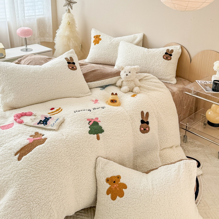 91家纺网 家纺一手货源 找家纺 懒猫家纺 2025新款羊羔绒毛巾绣四件套 奇妙兔