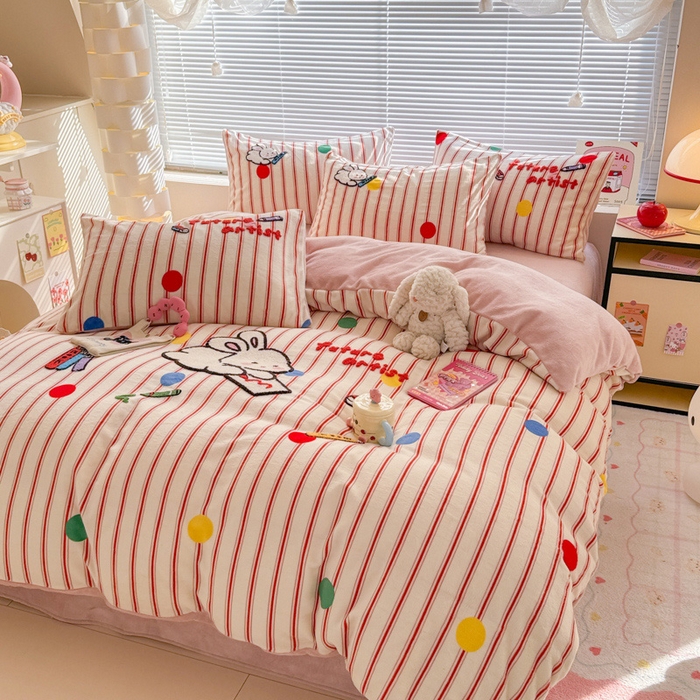 91家纺网 家纺一手货源 找家纺 （总）懒猫家纺 2025新款印花牛奶绒毛巾绣四件套