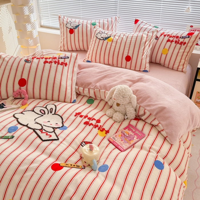 91家纺网 家纺一手货源 找家纺 （总）懒猫家纺 2025新款印花牛奶绒毛巾绣四件套