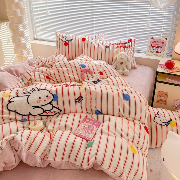 91家纺网 家纺一手货源 找家纺 （总）懒猫家纺 2025新款印花牛奶绒毛巾绣四件套