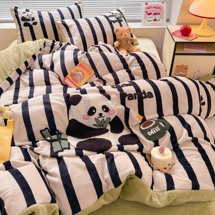 91家纺网 家纺一手货源 找家纺 懒猫家纺 2025新款印花牛奶绒毛巾绣四件套 咖啡熊猫