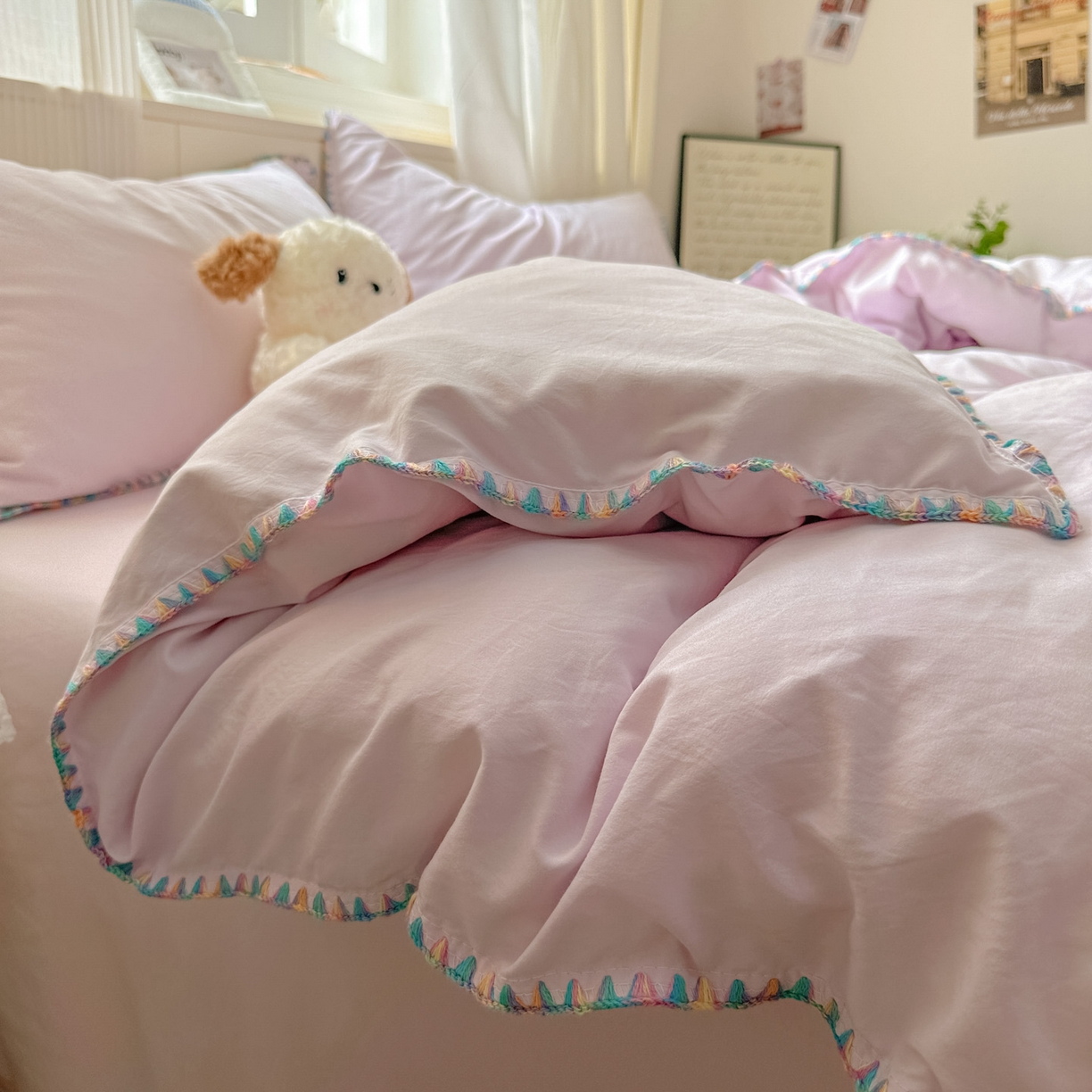 91家纺网 家纺一手货源 找家纺 冕悠家纺 2025新款A类七彩贝壳边水洗棉四件套 七彩-暮山紫