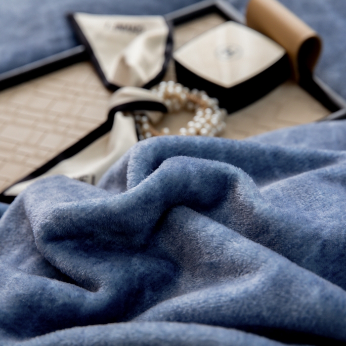 91家纺网 家纺一手货源 找家纺 懒猫家纺 2025新款牛奶绒拼角印花轻奢风四件套 法式情调