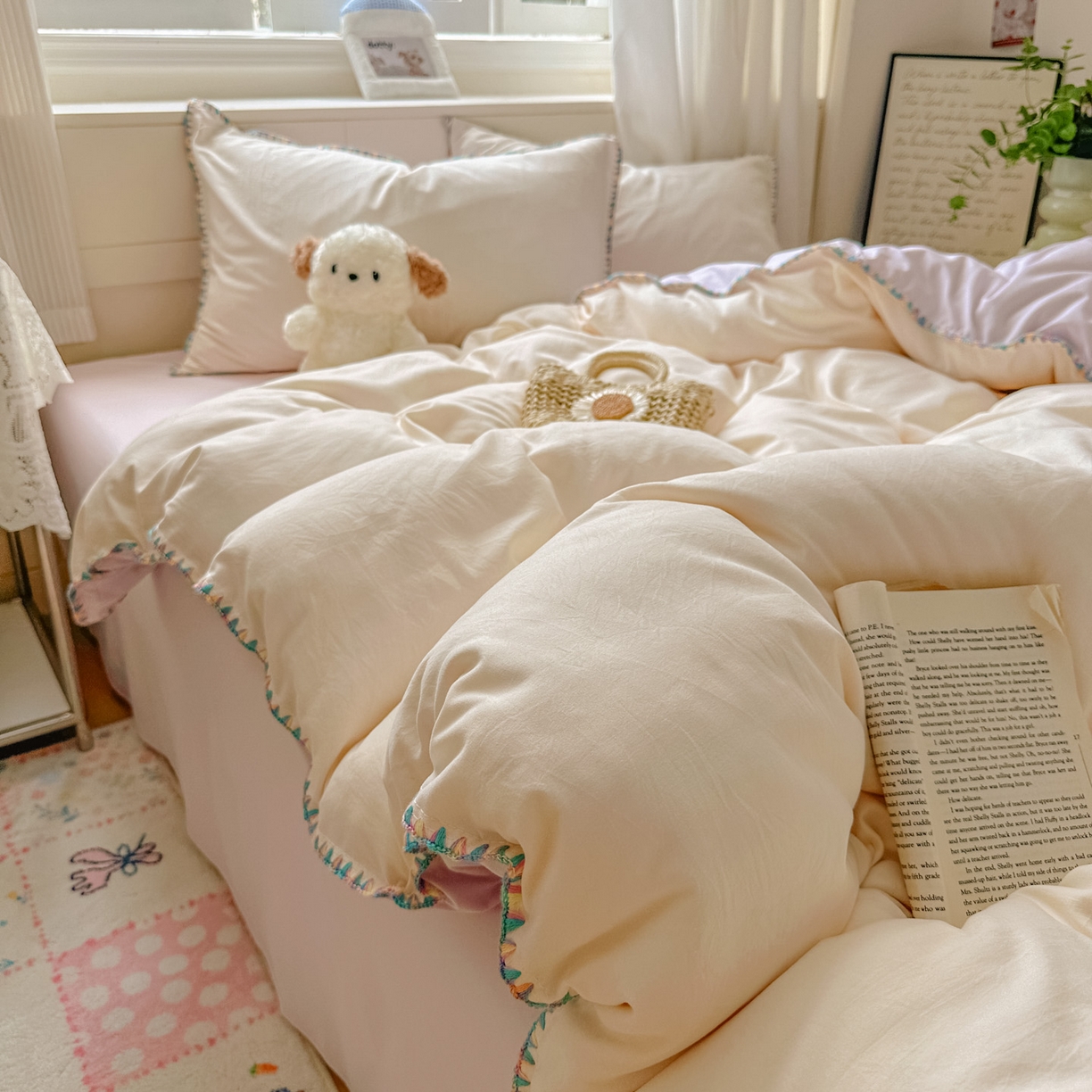 91家纺网 家纺一手货源 找家纺 冕悠家纺 2025新款A类七彩贝壳边水洗棉四件套 七彩-暮山紫芝士粉