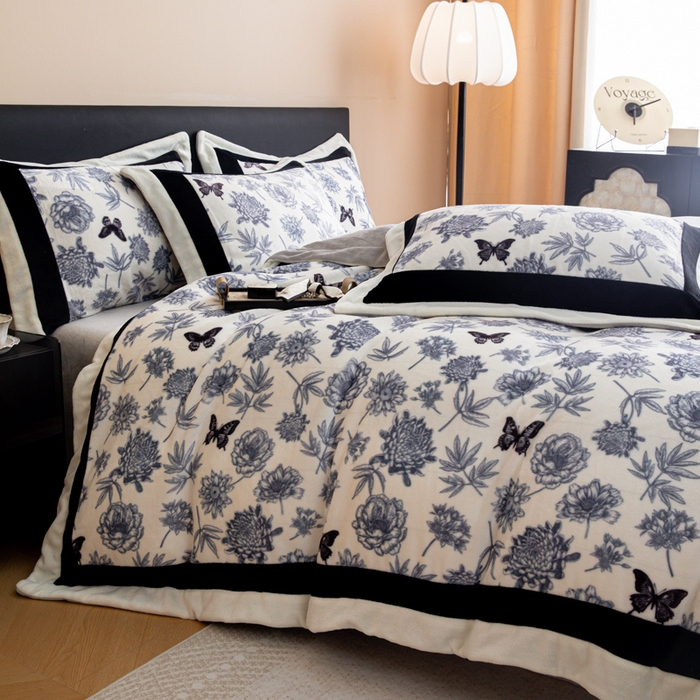 91家纺网 家纺一手货源 找家纺 懒猫家纺 2025新款牛奶绒拼角印花轻奢风四件套 浪漫花蝶-黑