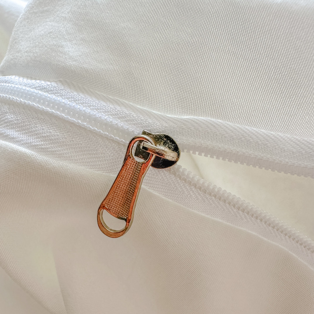 91家纺网 家纺一手货源 找家纺 冕悠家纺 2025新款A类七彩贝壳边水洗棉四件套 七彩-奶白暮山紫