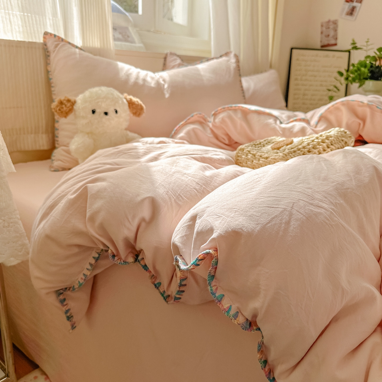 91家纺网 家纺一手货源 找家纺 冕悠家纺 2025新款A类七彩贝壳边水洗棉四件套 七彩-藕粉