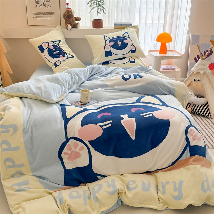 91家纺网 家纺一手货源 找家纺 茉保家纺 2025新款大版卡通加厚牛奶绒印花四件套 大脸猫猫