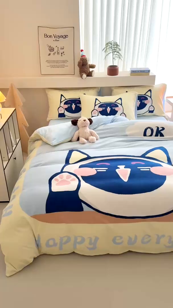 91家纺网 家纺一手货源 找家纺 茉保家纺 2025新款大版卡通加厚牛奶绒印花四件套 大脸猫猫