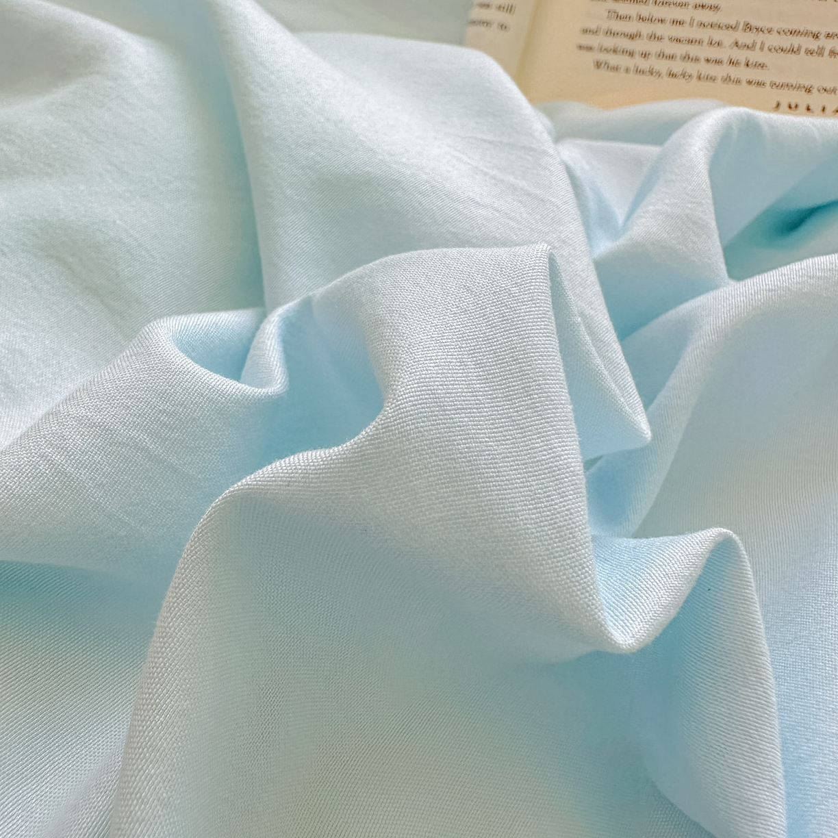 91家纺网 家纺一手货源 找家纺 冕悠家纺 2025新款A类七彩贝壳边水洗棉四件套 七彩-云水蓝