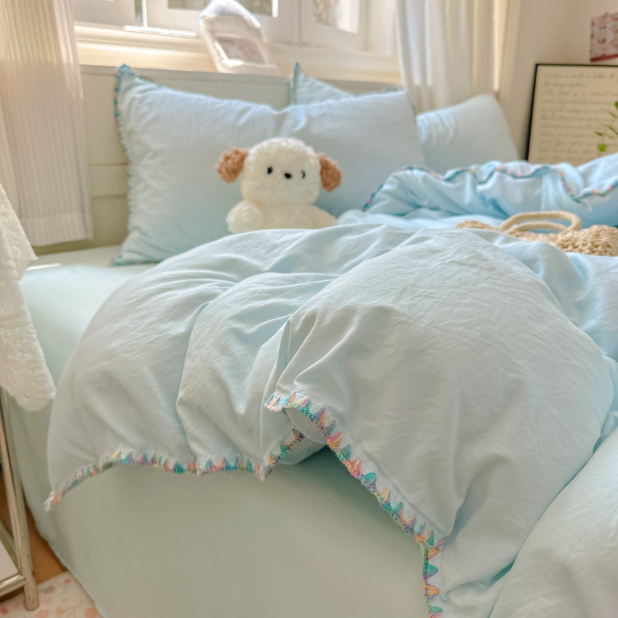 91家纺网 家纺一手货源 找家纺 冕悠家纺 2025新款A类七彩贝壳边水洗棉四件套 七彩-云水蓝