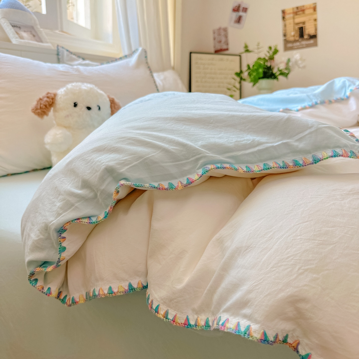 91家纺网 家纺一手货源 找家纺 冕悠家纺 2025新款A类七彩贝壳边水洗棉四件套 七彩-云水蓝奶白