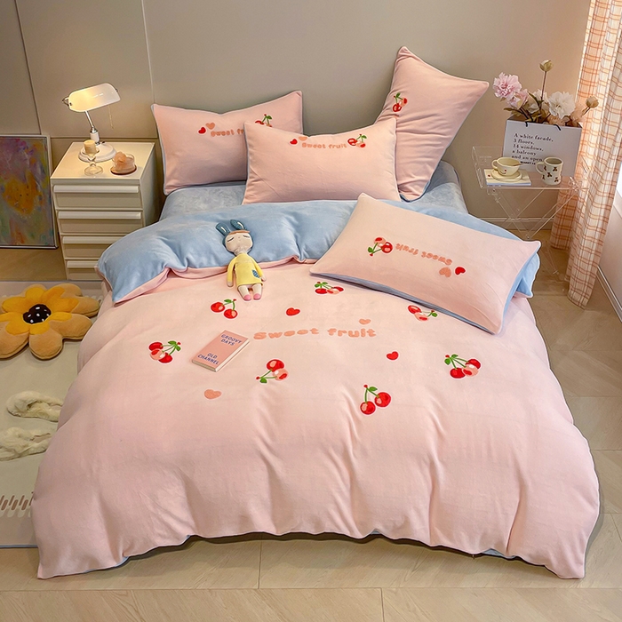 91家纺网 家纺一手货源 找家纺 （总）懒猫家纺 2025新款牛奶绒毛巾绣四件套