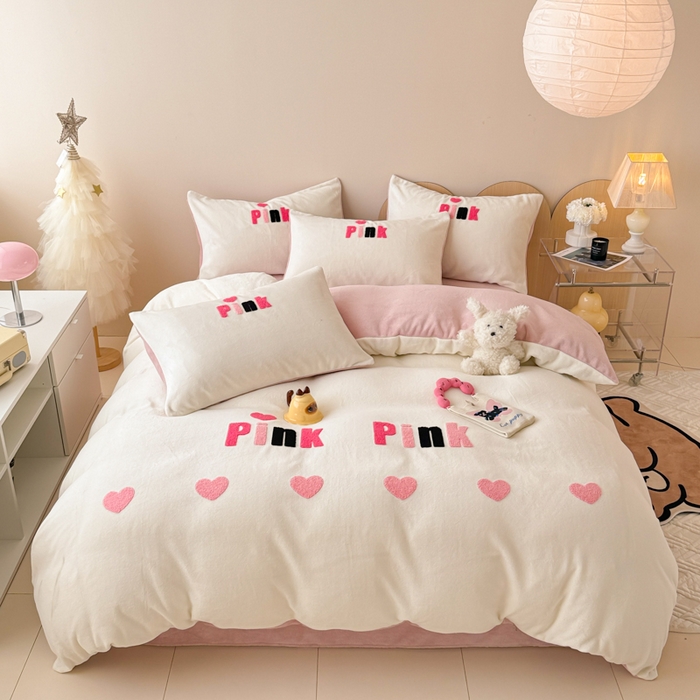懒猫家纺 2025新款牛奶绒毛巾绣四件套 粉红爱心