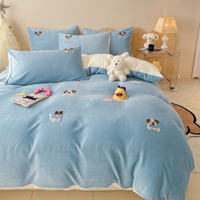 91家纺网 家纺一手货源 找家纺 懒猫家纺 2025新款牛奶绒毛巾绣四件套 狗狗联盟