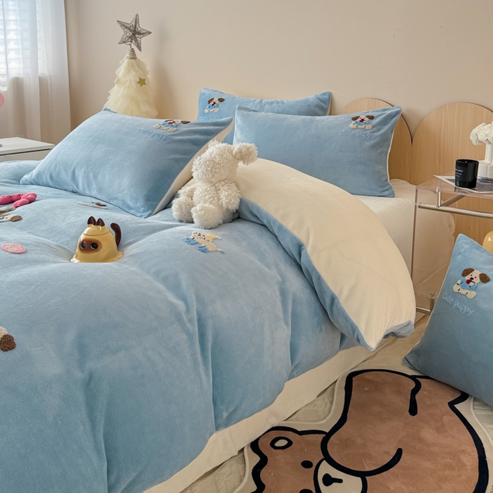 91家纺网 家纺一手货源 找家纺 懒猫家纺 2025新款牛奶绒毛巾绣四件套 狗狗联盟