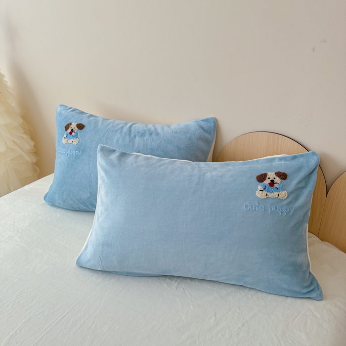 91家纺网 家纺一手货源 找家纺 懒猫家纺 2025新款牛奶绒毛巾绣四件套 狗狗联盟