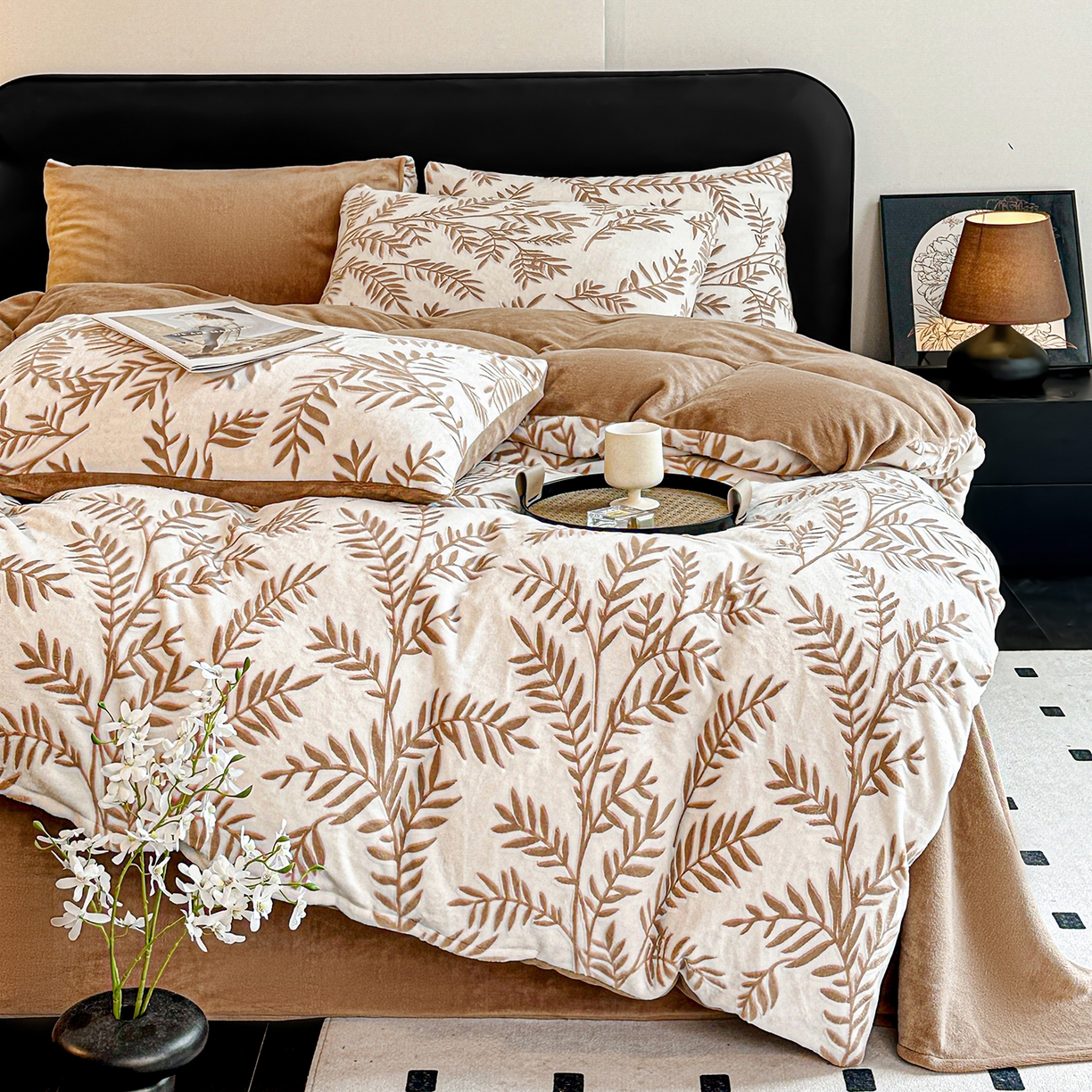 91家纺网 家纺一手货源 找家纺 寐眠 2025新款A类立体雕花牛奶绒四件套-系列二 暖棕雅致