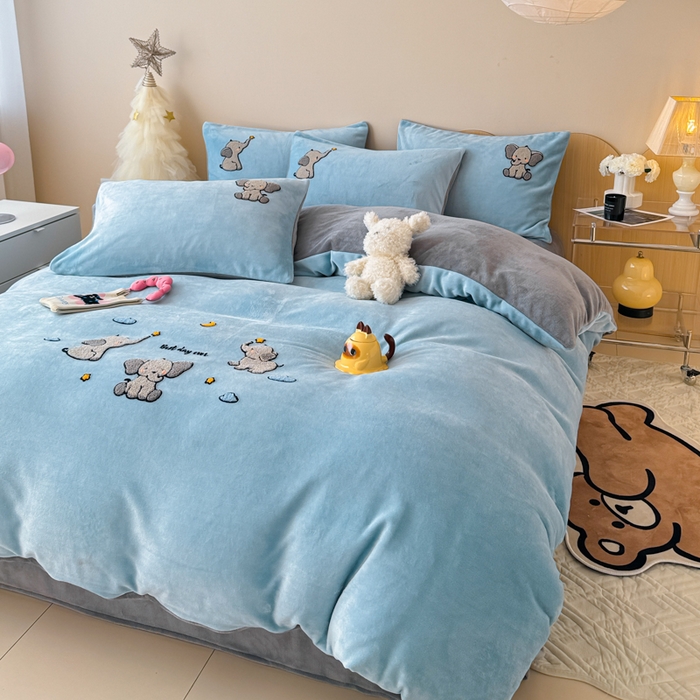 91家纺网 家纺一手货源 找家纺 懒猫家纺 2025新款牛奶绒毛巾绣四件套 聚会小象