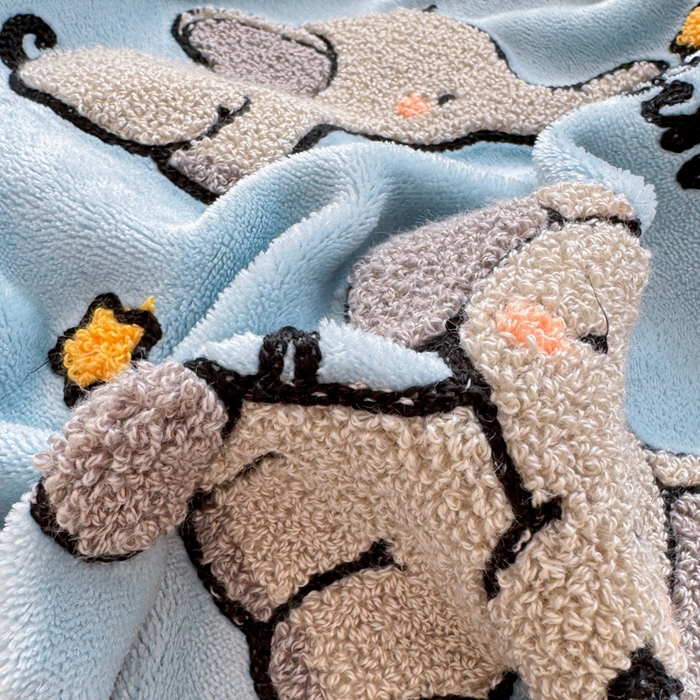 91家纺网 家纺一手货源 找家纺 懒猫家纺 2025新款牛奶绒毛巾绣四件套 聚会小象