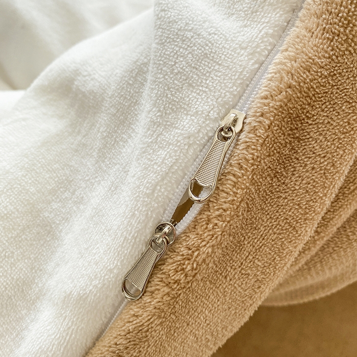 91家纺网 家纺一手货源 找家纺 人人爱家纺 2025新款牛奶绒绣花四件套 幸运狗-米白