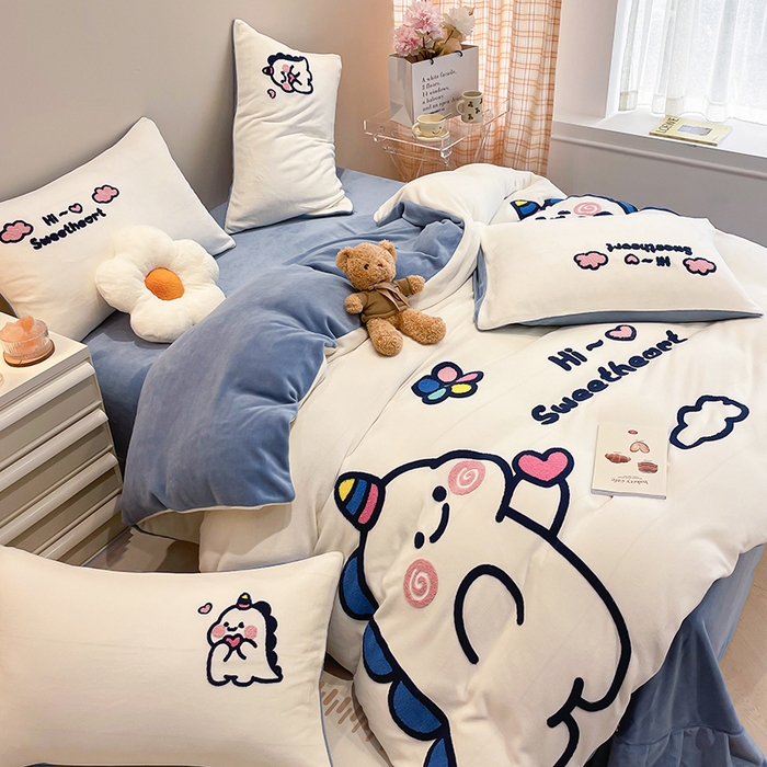 91家纺网 家纺一手货源 找家纺 懒猫家纺 2025新款牛奶绒毛巾绣四件套 萌宠