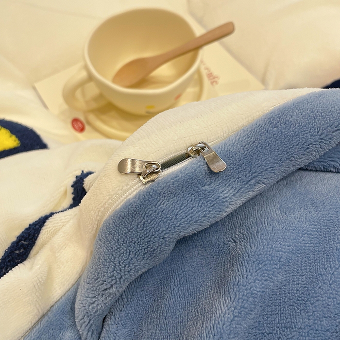 91家纺网 家纺一手货源 找家纺 懒猫家纺 2025新款牛奶绒毛巾绣四件套 萌宠