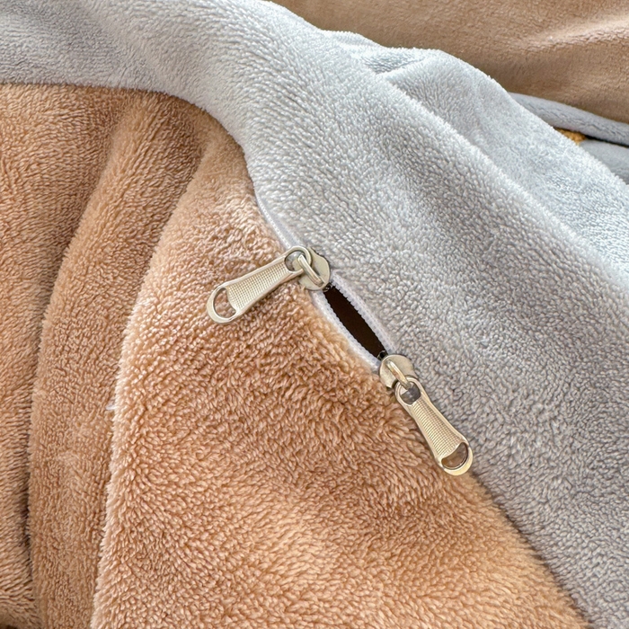 91家纺网 家纺一手货源 找家纺 懒猫家纺 2025新款牛奶绒毛巾绣四件套 玩偶派对