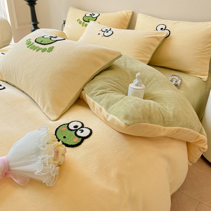 91家纺网 家纺一手货源 找家纺 懒猫家纺 2025新款牛奶绒毛巾绣四件套 小青蛙