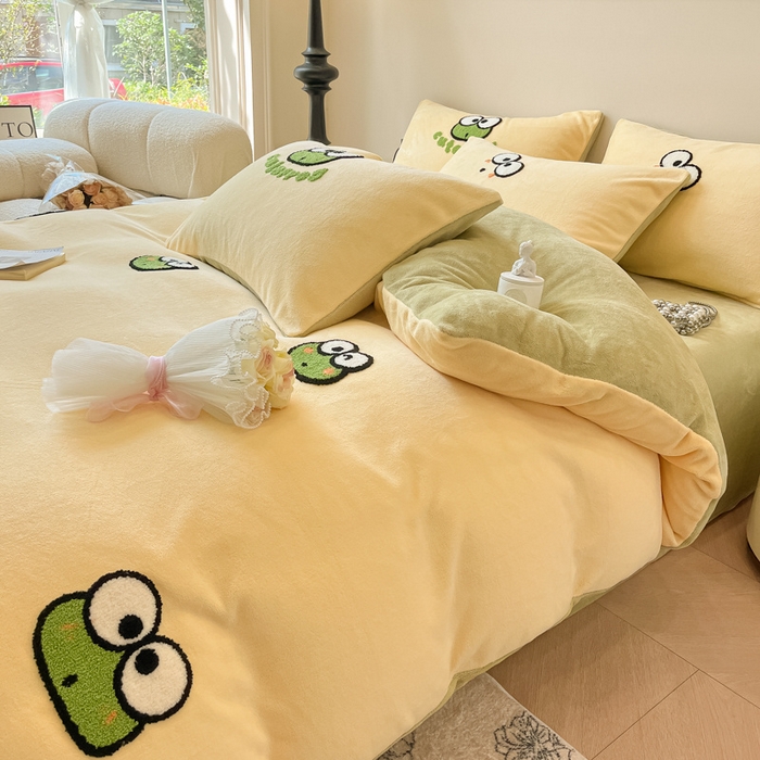 91家纺网 家纺一手货源 找家纺 懒猫家纺 2025新款牛奶绒毛巾绣四件套 小青蛙