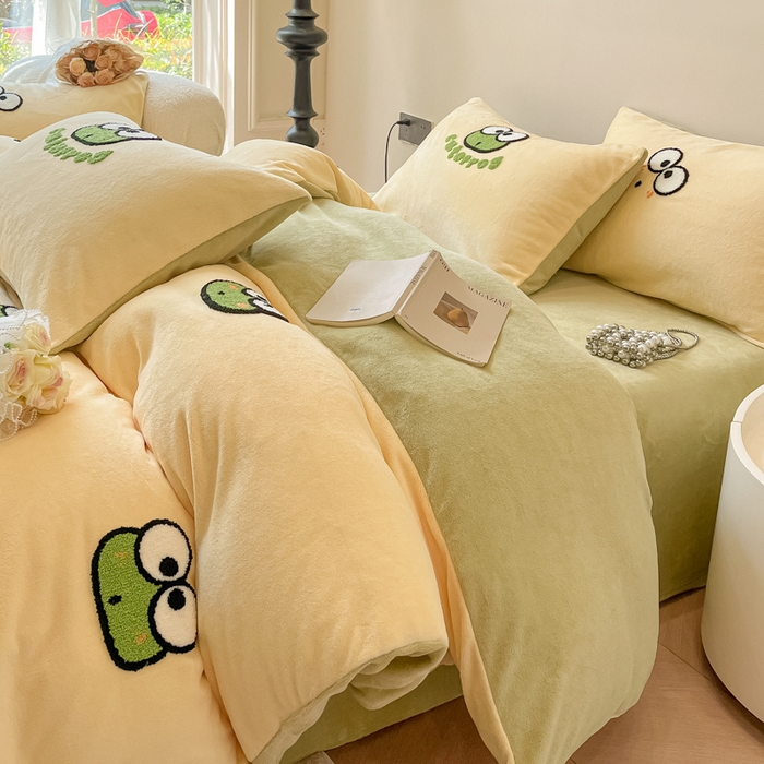 91家纺网 家纺一手货源 找家纺 懒猫家纺 2025新款牛奶绒毛巾绣四件套 小青蛙