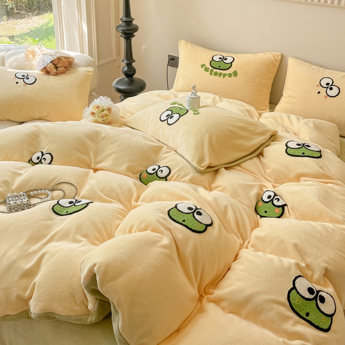 91家纺网 家纺一手货源 找家纺 懒猫家纺 2025新款牛奶绒毛巾绣四件套 小青蛙