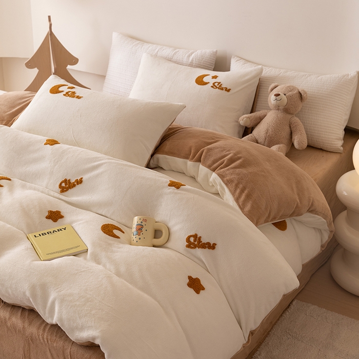 91家纺网 家纺一手货源 找家纺 懒猫家纺 2025新款牛奶绒毛巾绣四件套 星月