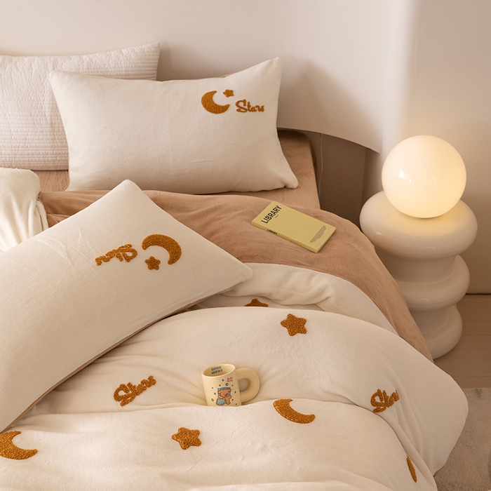 91家纺网 家纺一手货源 找家纺 懒猫家纺 2025新款牛奶绒毛巾绣四件套 星月