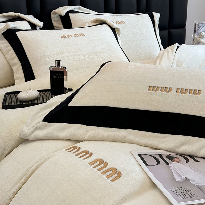 91家纺网 家纺一手货源 找家纺 （总）懒猫家纺 2025新款轻奢拼接牛奶绒四件套-缪斯