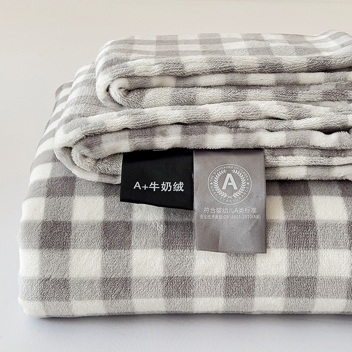 91家纺网 家纺一手货源 找家纺 （总）芷凡家纺 2025新款A类牛奶绒纯色条纹格子床单