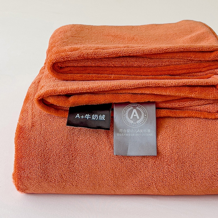 91家纺网 家纺一手货源 找家纺 （总）芷凡家纺 2025新款A类牛奶绒纯色条纹格子床单