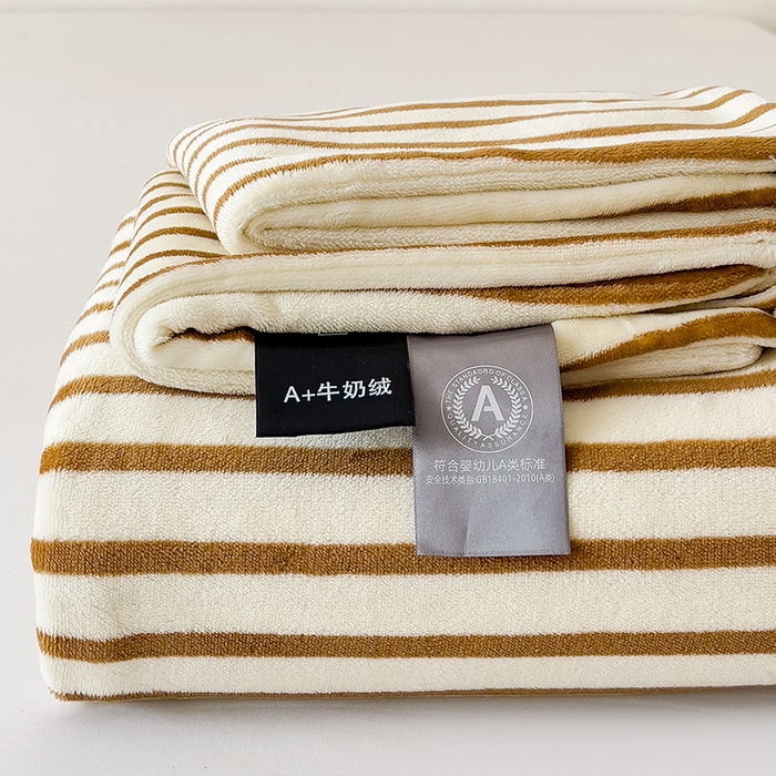 91家纺网 家纺一手货源 找家纺 （总）芷凡家纺 2025新款A类牛奶绒纯色条纹格子床单