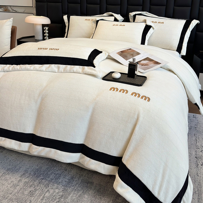 91家纺网 家纺一手货源 找家纺 懒猫家纺 2025新款轻奢拼接牛奶绒四件套-缪斯 缪斯-纯净白