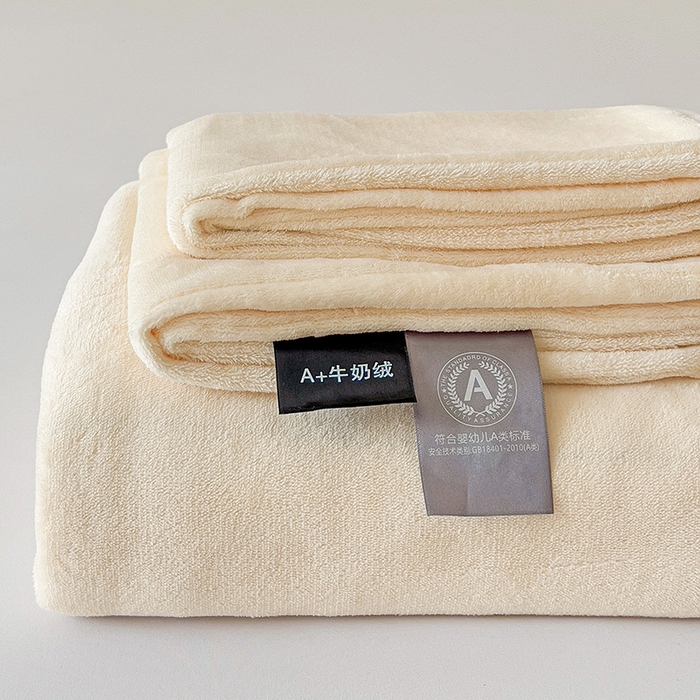 91家纺网 家纺一手货源 找家纺 （总）芷凡家纺 2025新款A类牛奶绒纯色条纹格子床单