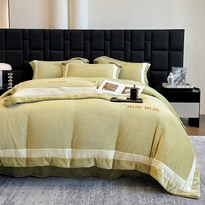 91家纺网 家纺一手货源 找家纺 懒猫家纺 2025新款轻奢拼接牛奶绒四件套-缪斯 缪斯-蕉黄绿