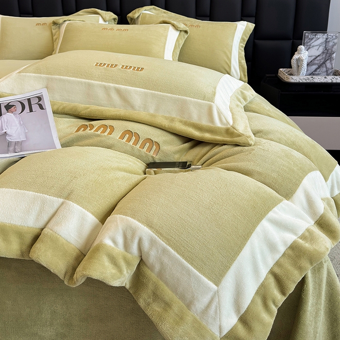 91家纺网 家纺一手货源 找家纺 懒猫家纺 2025新款轻奢拼接牛奶绒四件套-缪斯 缪斯-蕉黄绿