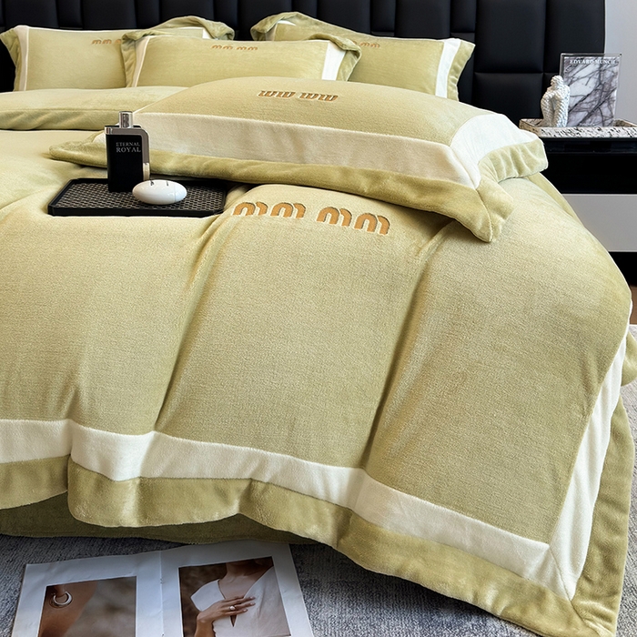 91家纺网 家纺一手货源 找家纺 懒猫家纺 2025新款轻奢拼接牛奶绒四件套-缪斯 缪斯-蕉黄绿